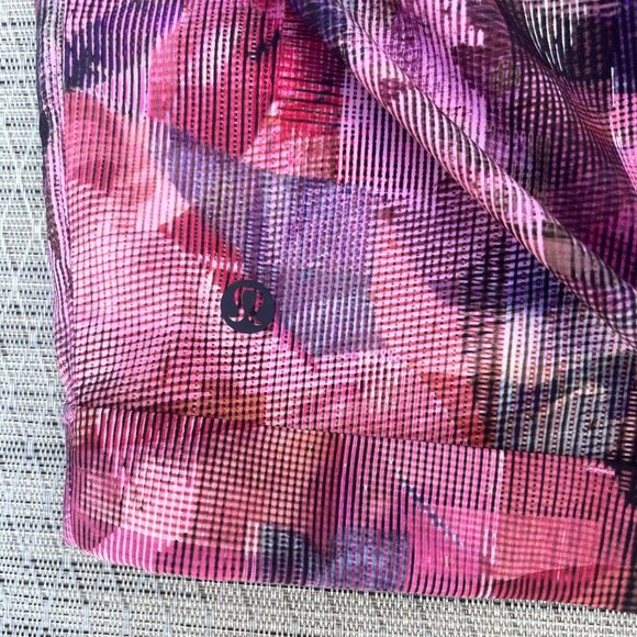 Lululemon Size 8 Women Spring Break Away Shorts Pink Print Sun Dazed 3.5" Inseam - Picture 6 of 7
